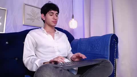 Elliot online show from January 13, 11:32 pm