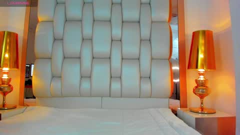 E L L I O T    V E L E Z online show from January 14, 12:11 am