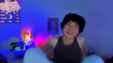 elliotvolkov online show from June 17, 4:37 am