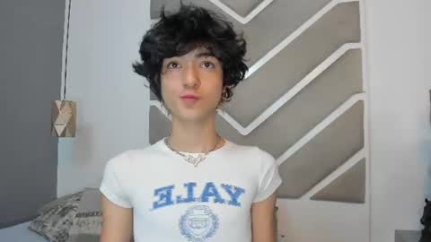 elliotvolkov online show from July 26, 2:13 pm