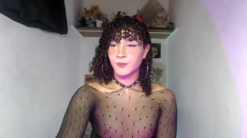 Snapshot of ellis_flowers chatting on July 23, 1:08 am . online show from July 23, 1:08 am