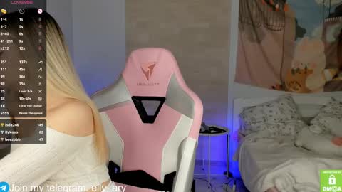 elly_ary online show from February 9, 9:39 pm