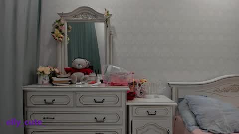 Elly Cute  online show from December 3, 2:58 am
