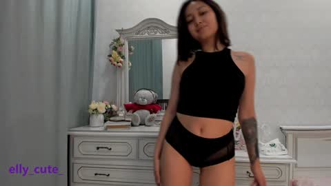Elly Cute  online show from December 4, 3:26 am