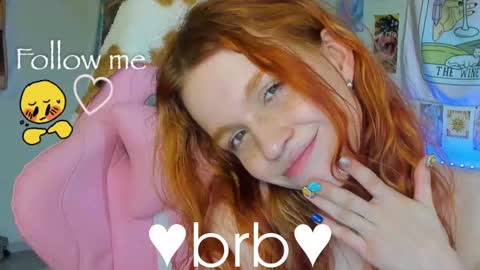 Snapshot of elly_milas chatting on October 5, 6:34 am Elly     Fansly  online show from October 5, 6:34 am