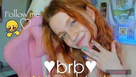 Snapshot of elly_milas chatting on May 5, 5:32 pm Elly Fansly online show from May 5, 5:32 pm