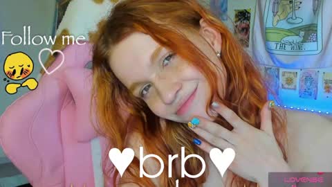 Snapshot of elly_milas chatting on June 2, 10:39 am Elly Fansly online show from June 2, 10:39 am
