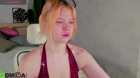 ellya_castro online show from February 24, 12:30 am