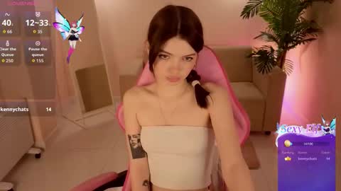 Snapshot of ellya_me chatting on February 20, 8:49 am Ellya online show from February 20, 8:49 am