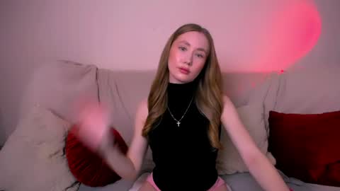  Elly  online show from April 5, 3:04 am