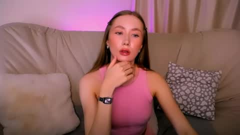  Elly  online show from April 14, 3:12 am