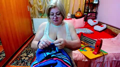 ellyhot53 online show from January 28, 3:14 pm