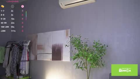 ellyl online show from October 6, 8:12 am