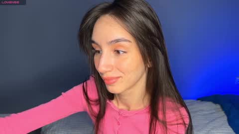 Im online Fri Sun Mon Tue Thu Fri Sat3 from 1000 online show from February 1, 4:14 am