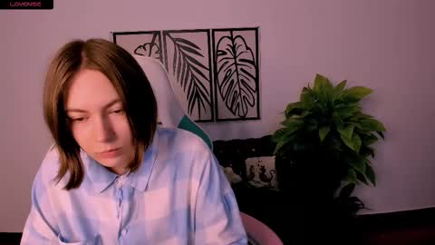 elma_lily online show from October 11, 5:50 am