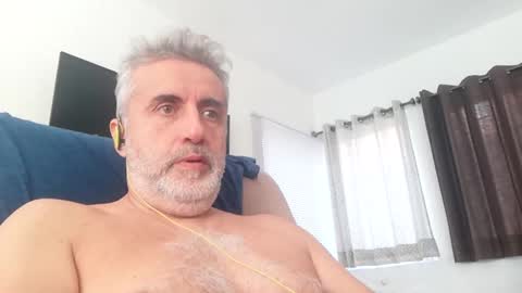 Snapshot of elmejorfvb2 chatting on December 20, 6:02 pm fer online show from December 20, 6:02 pm