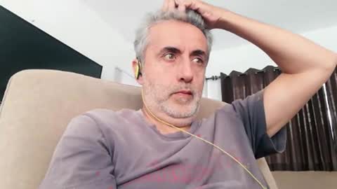 Snapshot of elmejorfvb2 chatting on February 1, 6:19 pm fer online show from February 1, 6:19 pm