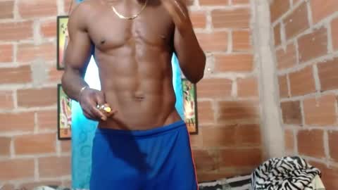 elmiltonnjakee online show from June 7, 3:27 pm