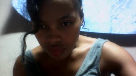 elodie228680 online show from June 4, 2:39 am