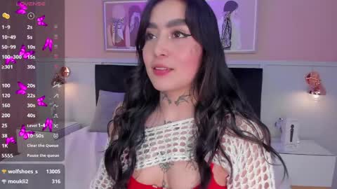 Elodie  online show from May 28, 12:24 pm