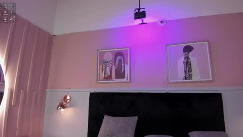 Snapshot of elodie_walker chatting on July 11, 12:08 pm Elodie online show from July 11, 12:08 pm