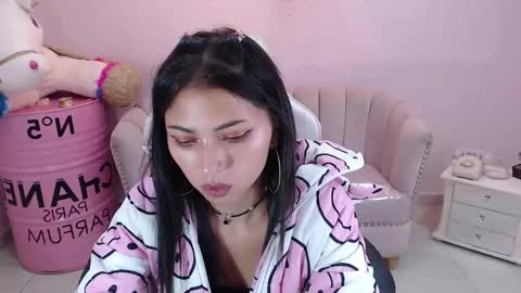 Elody  online show from February 11, 3:29 am