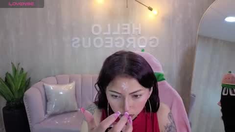 Elody  online show from October 31, 3:18 am