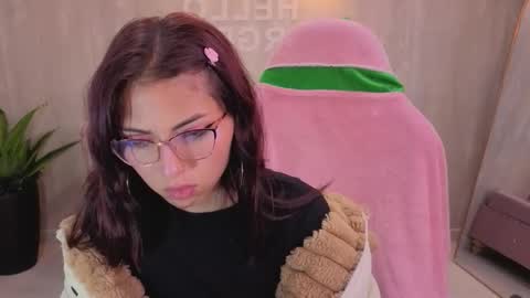 Elody  online show from February 7, 3:21 am