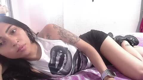 Snapshot of elody_j chatting on May 27, 9:28 am elody online show from May 27, 9:28 am