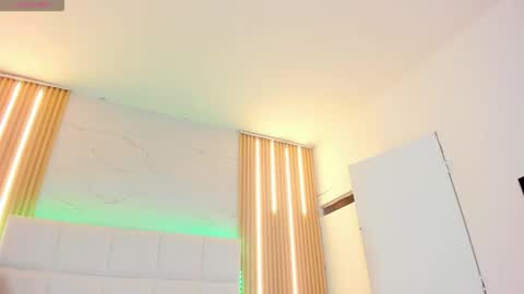 elody_rousse online show from February 7, 12:20 pm