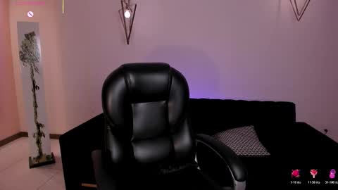 ELOISA OLIVERO online show from November 25, 7:47 pm