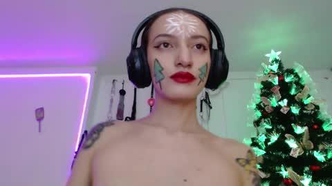 Chelsea  Please help me to reach 100 thumbs up online show from December 16, 11:39 pm