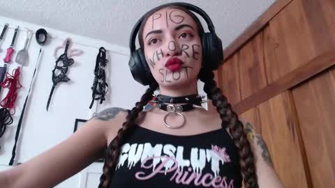 Chelsea  Please help me to reach 100 thumbs up online show from January 20, 9:32 pm