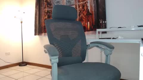 eloysamm online show from November 25, 12:32 am