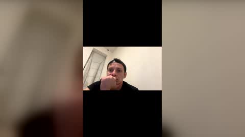 Snapshot of elpatriko9229 chatting on February 12, 12:16 am ElPatriko9229 online show from February 12, 12:16 am