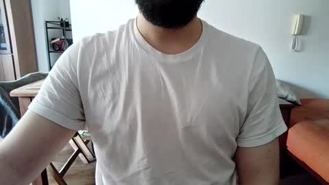 Snapshot of elriclust chatting on February 23, 12:24 pm elriclust online show from February 23, 12:24 pm