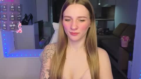 elsa_cute1 online show from March 31, 2:57 am