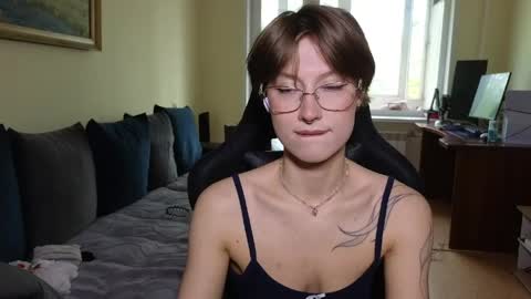 elsaangel online show from May 16, 6:21 am