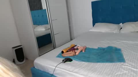 Snapshot of elssa_rush chatting on March 7, 5:17 pm elssa_rush online show from March 7, 5:17 pm