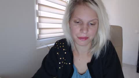 Snapshot of elssa_rush chatting on September 24, 6:17 am elssa_rush online show from September 24, 6:17 am
