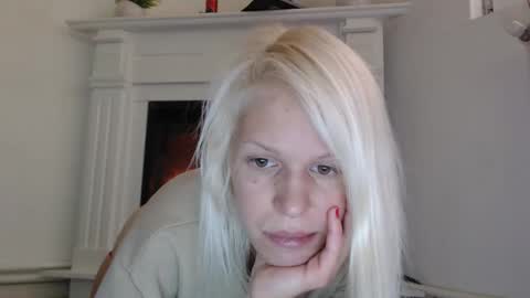 Snapshot of elssa_rush chatting on October 2, 6:42 am elssa_rush online show from October 2, 6:42 am