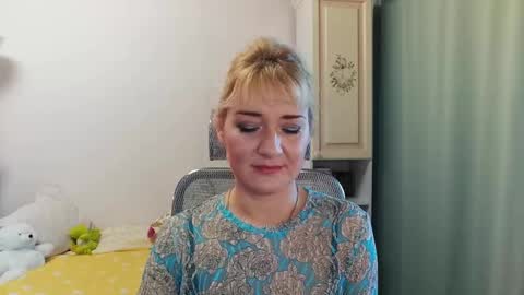 Elvira online show from December 4, 7:28 am