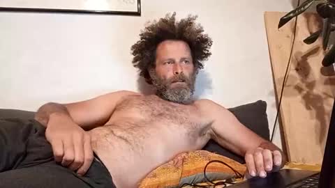 elyjahoye online show from March 25, 9:32 pm