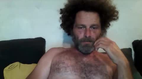 Snapshot of elyjahoye chatting on May 17, 8:05 pm elyjahoye online show from May 17, 8:05 pm