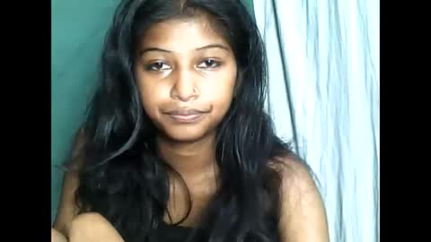 Snapshot of elynah195043 chatting on May 25, 8:04 pm elynah195043 online show from May 25, 8:04 pm