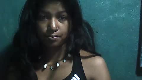 Snapshot of elynah195043 chatting on July 28, 3:32 pm elynah195043 online show from July 28, 3:32 pm