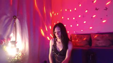 Snapshot of elysasun chatting on July 6, 6:10 pm Elisa online show from July 6, 6:10 pm