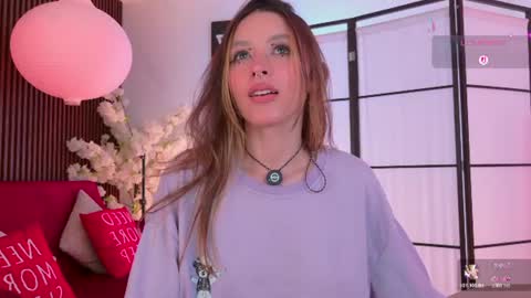 Snapshot of elysia_carter chatting on June 21, 8:55 pm Elysia online show from June 21, 8:55 pm