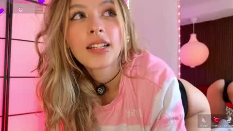 Snapshot of elysia_carter chatting on July 13, 9:50 pm Elysia online show from July 13, 9:50 pm