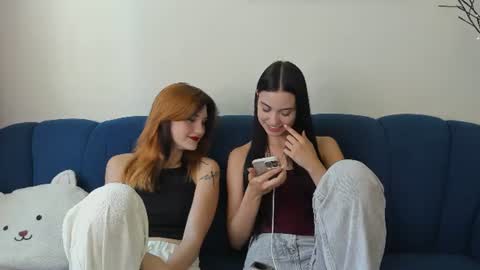 Snapshot of elza_rose chatting on July 13, 9:34 am elza_rose online show from July 13, 9:34 am